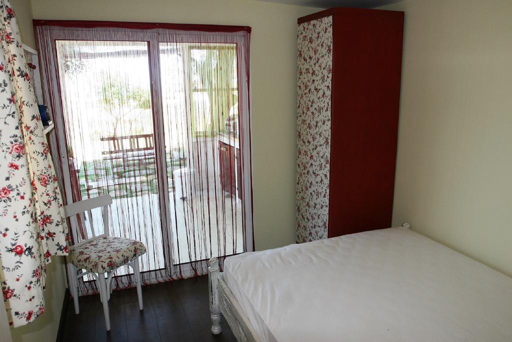Bungalow "Pod Varbata" Lozenets Esterno foto